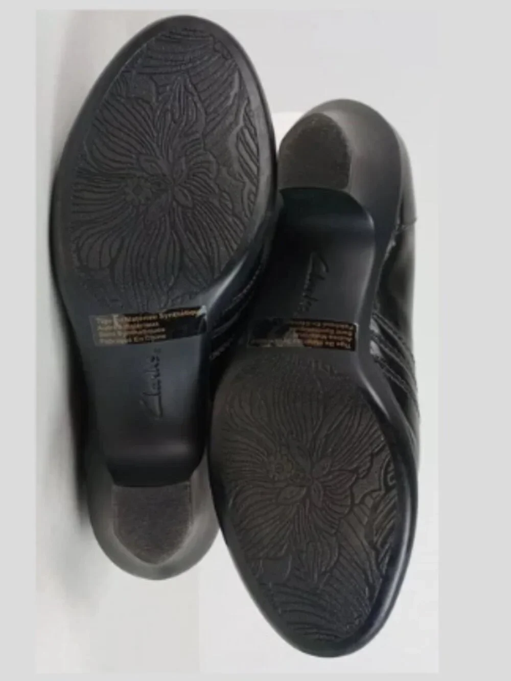 Clarks Womens 8M‎ Black Patent Shootie Slip On Mid Block Heel Shoes